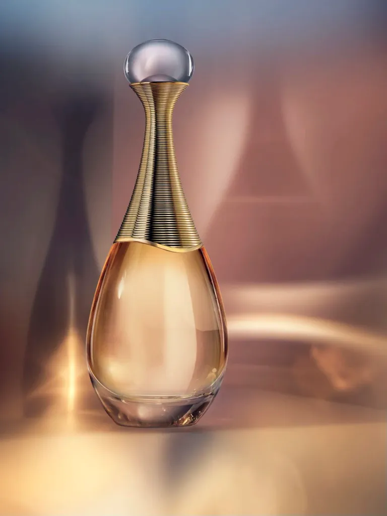 179617_DIOR_J'ADORE_Comp_V02_A.jpg